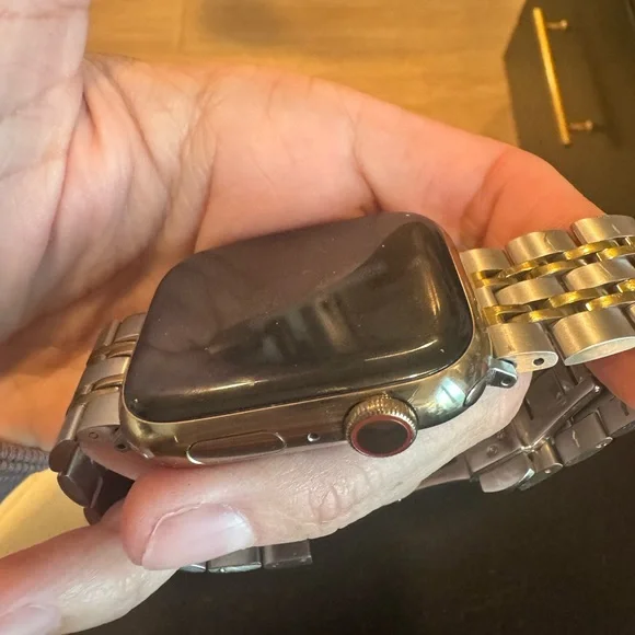 Apple Watch – Stainless Steel with Extra Bands & Links
